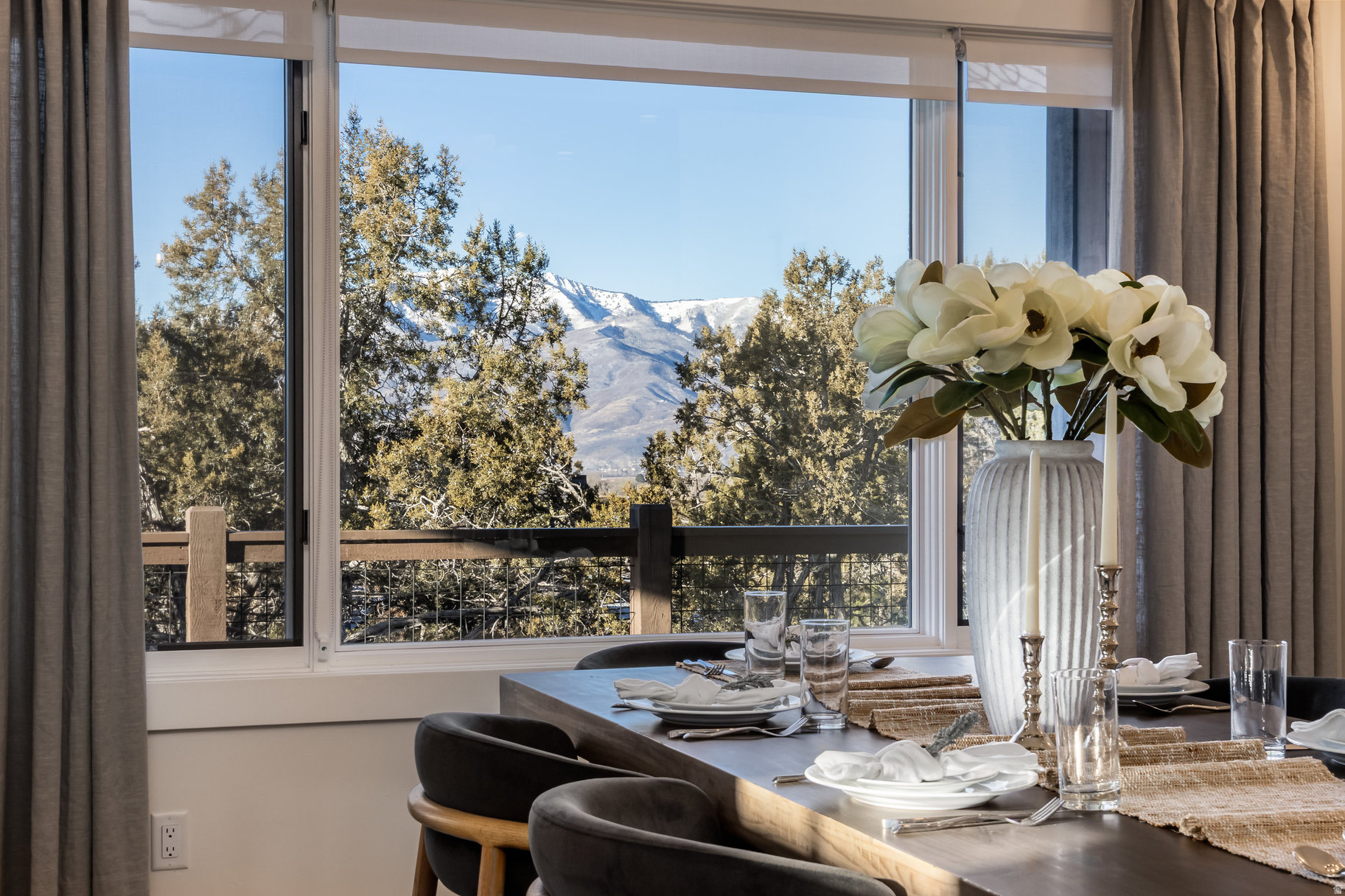 RED LEDGES - Residential