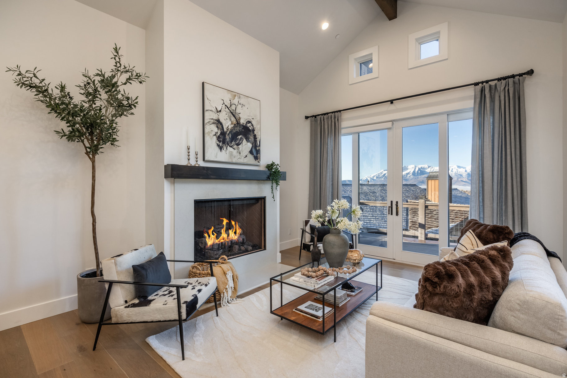 RED LEDGES - Residential