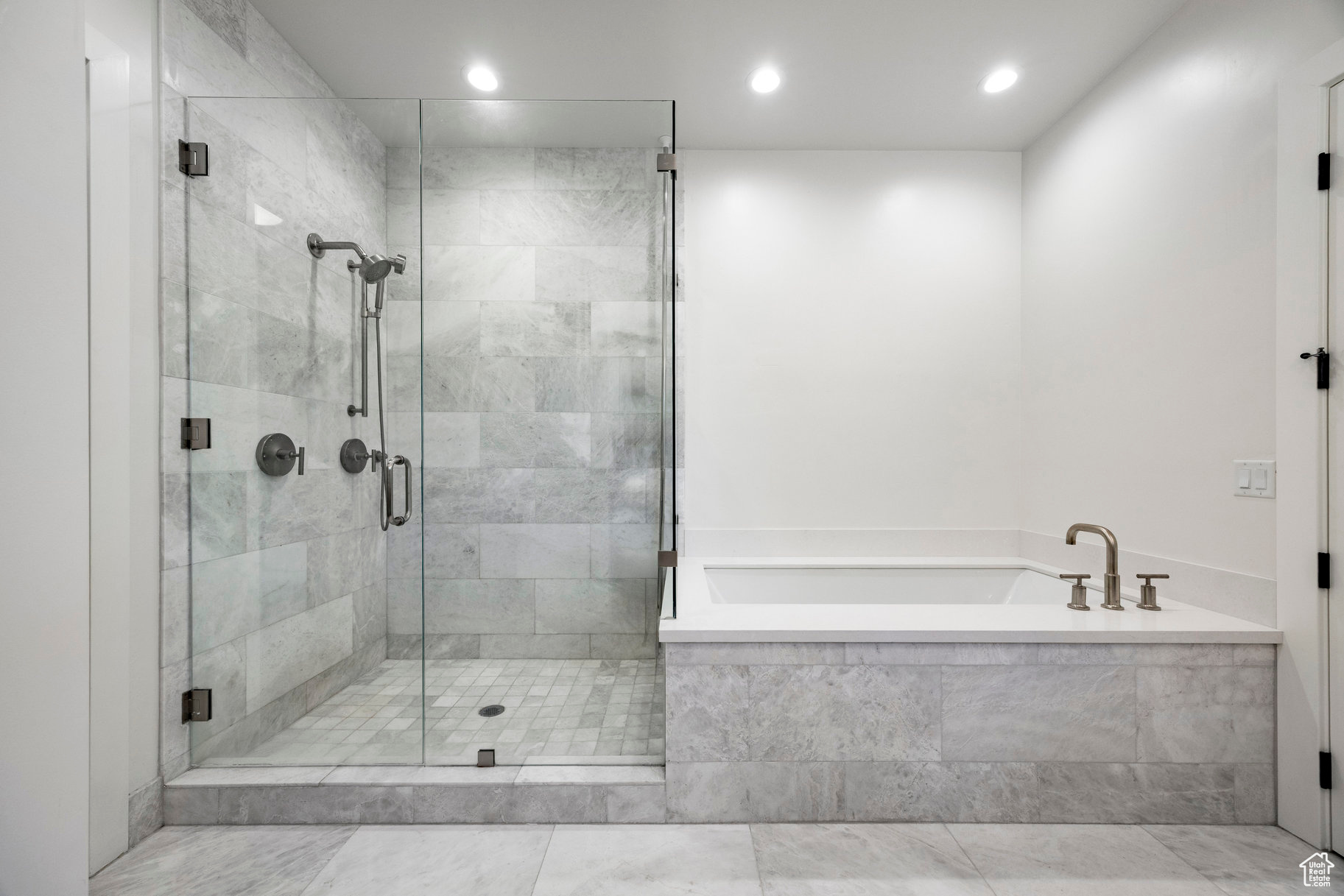 RED LEDGES - Residential