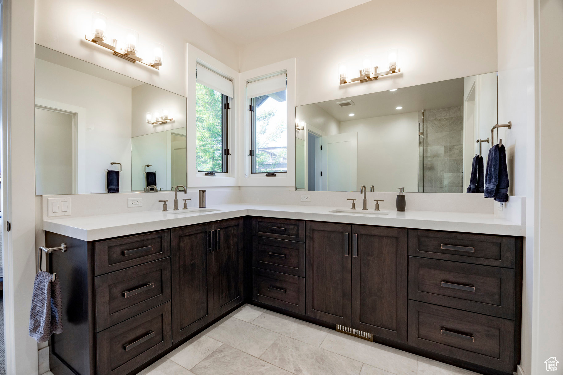 RED LEDGES - Residential