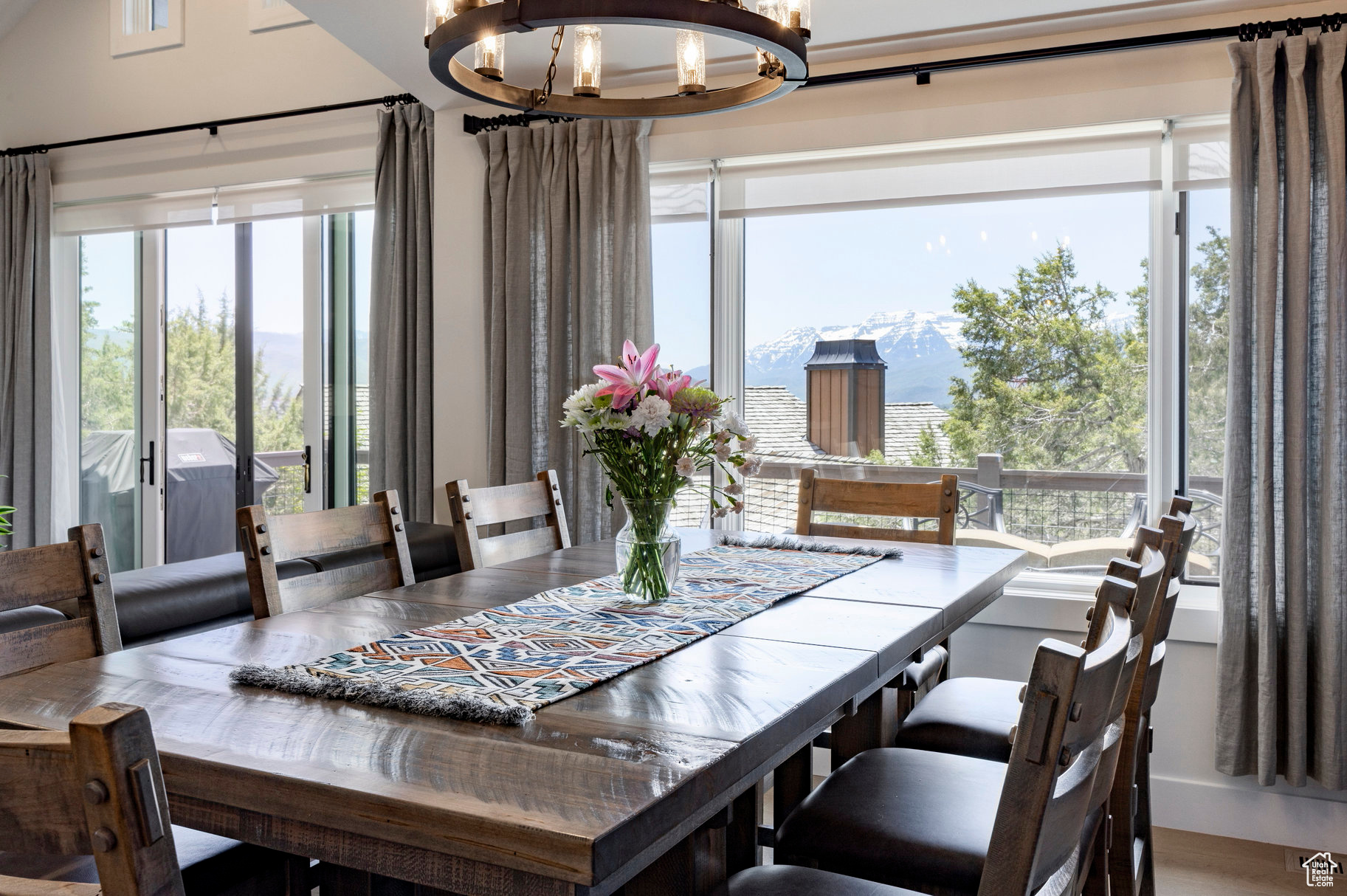 RED LEDGES - Residential