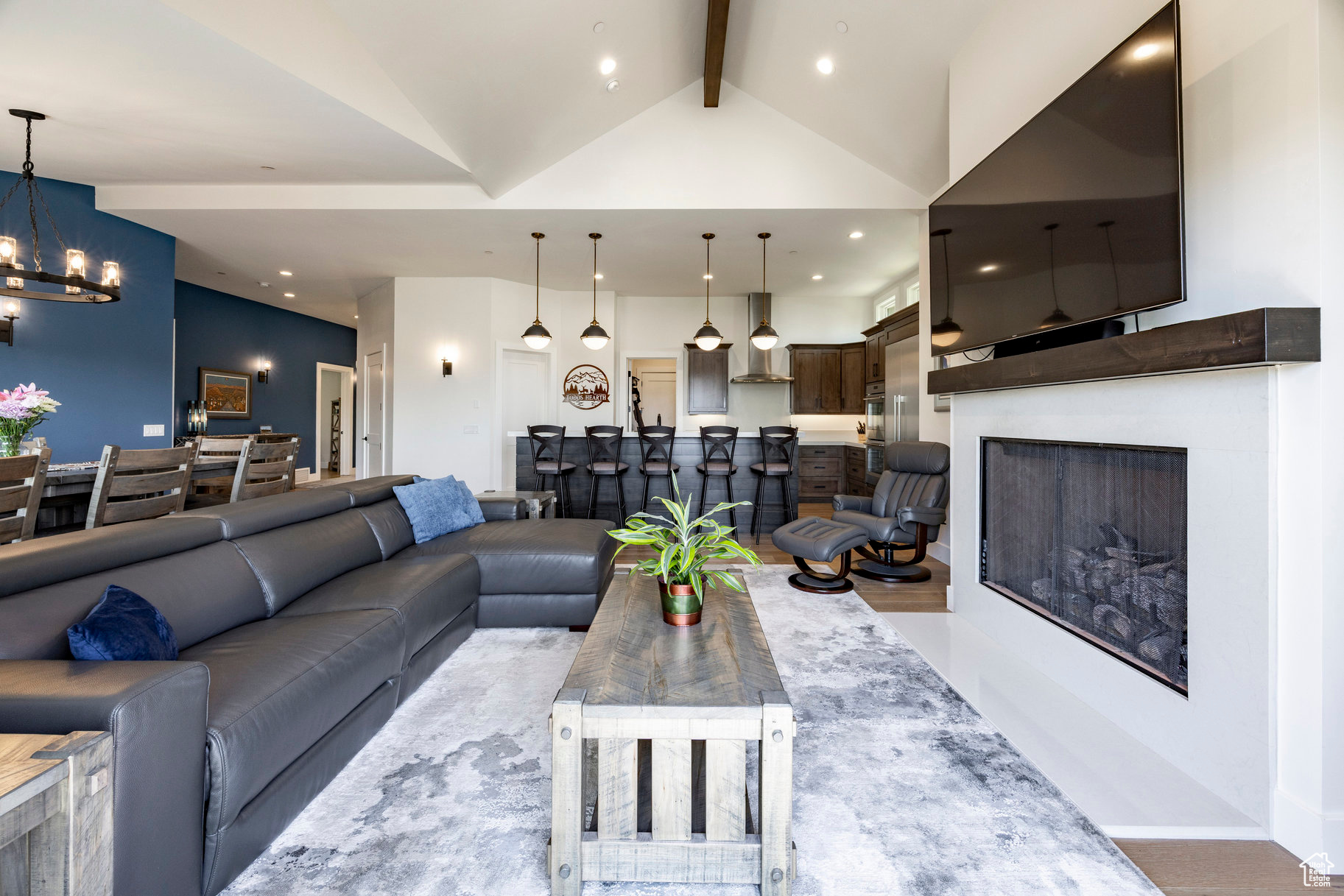 RED LEDGES - Residential