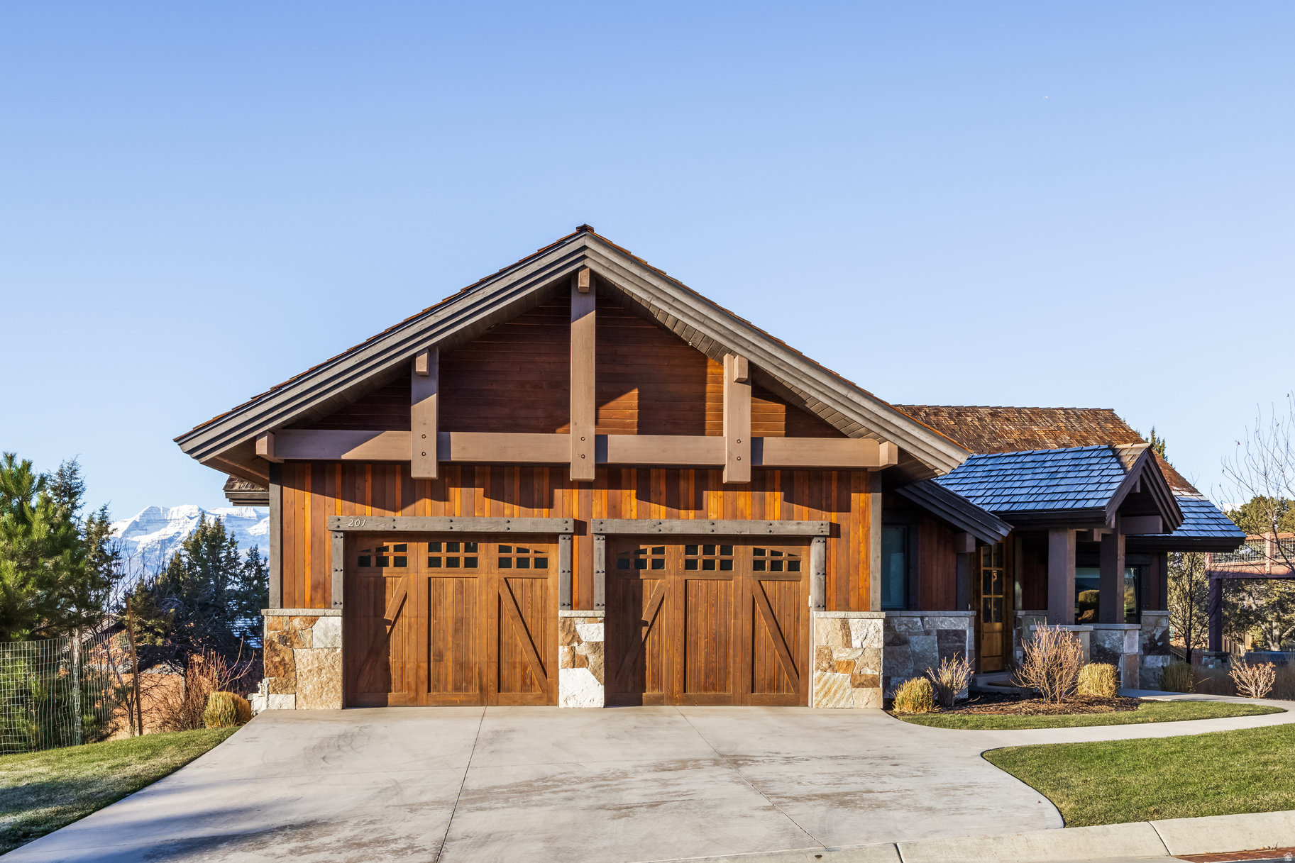 RED LEDGES - Residential