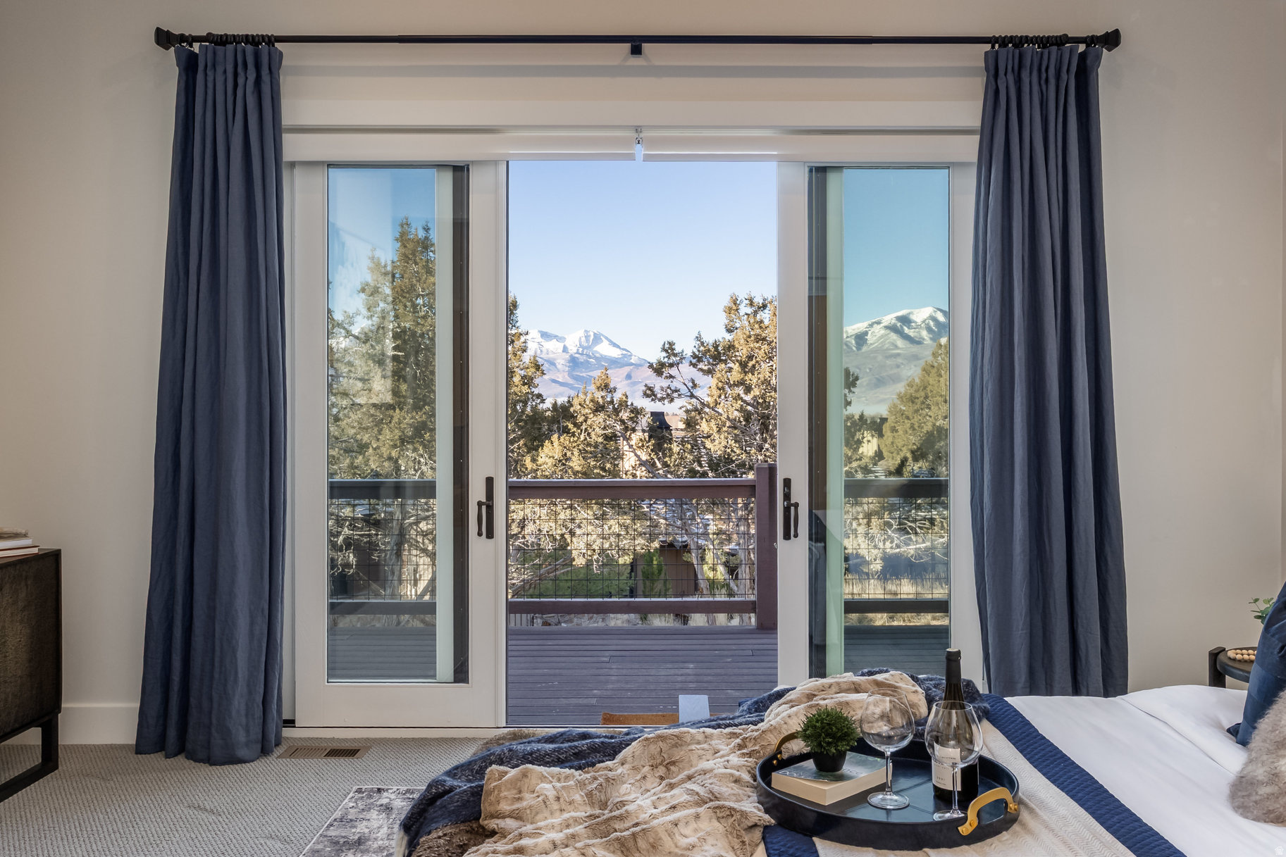 RED LEDGES - Residential