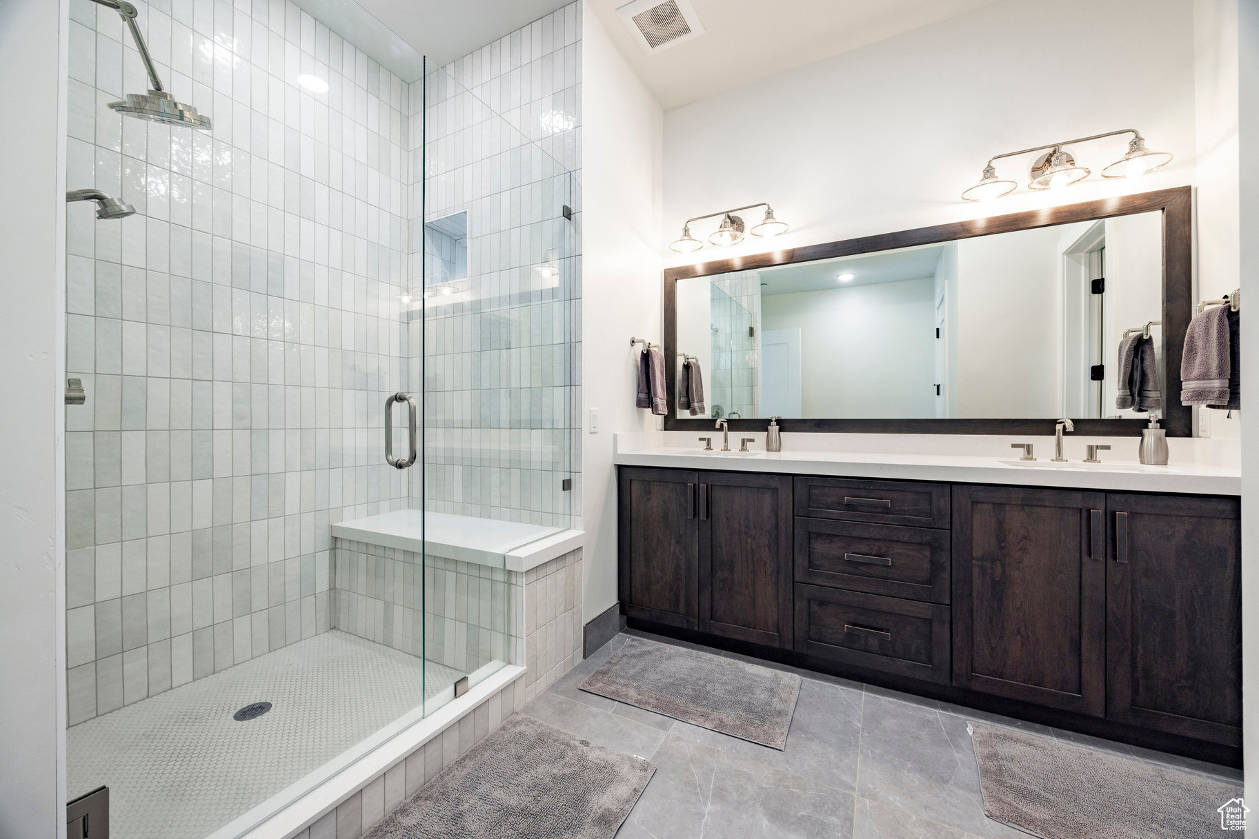 RED LEDGES - Residential