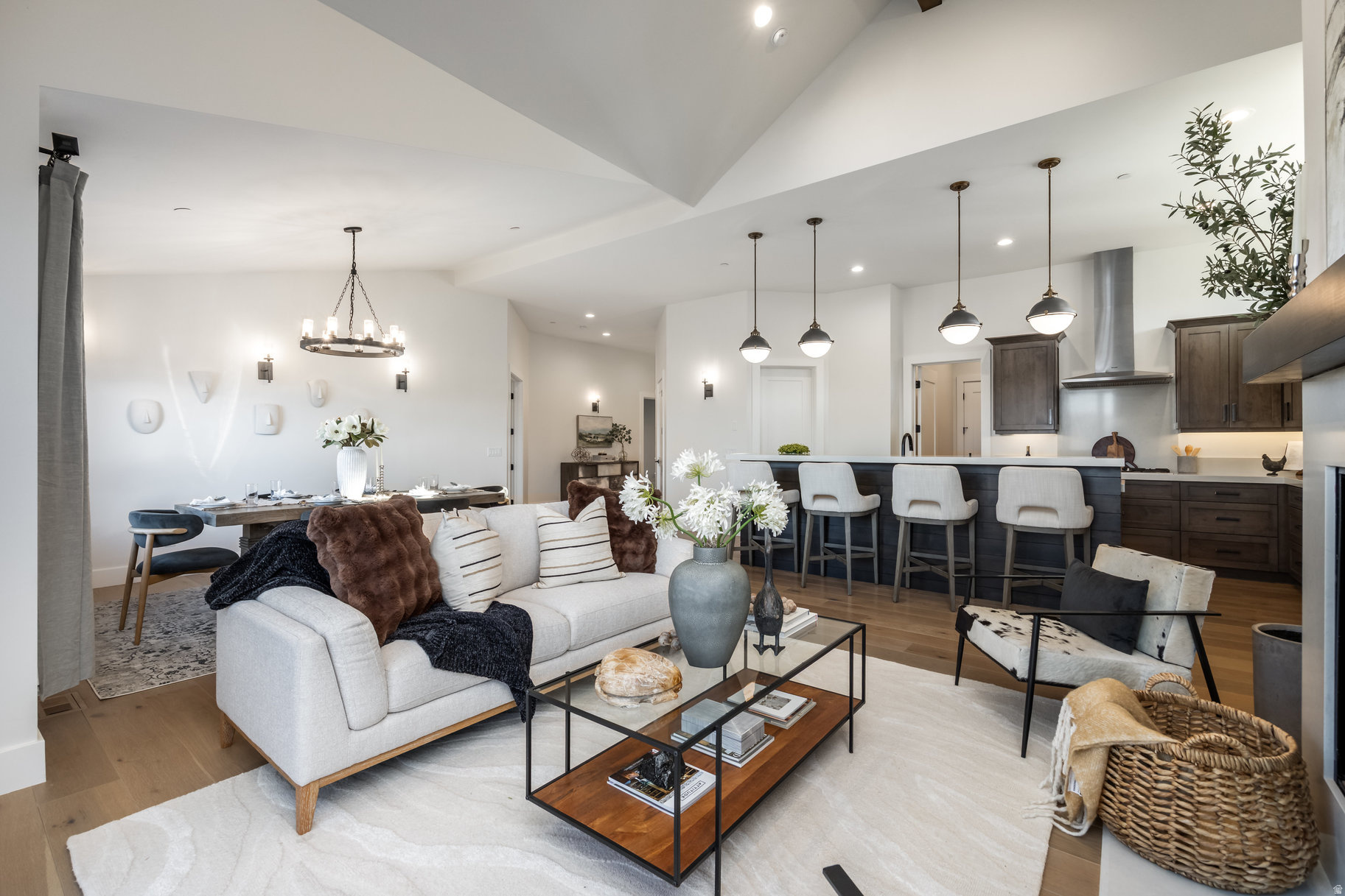 RED LEDGES - Residential