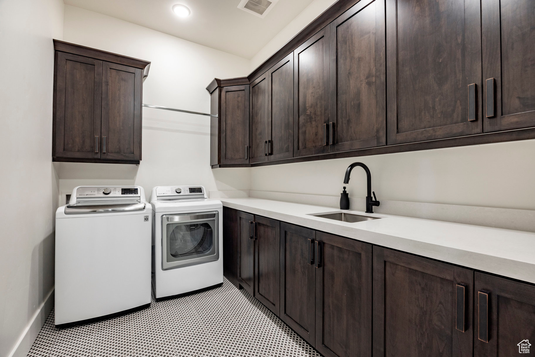 RED LEDGES - Residential