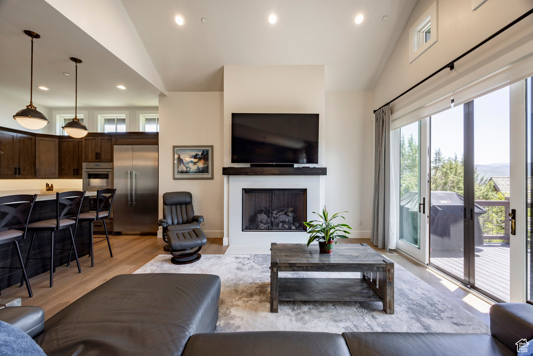 RED LEDGES - Residential