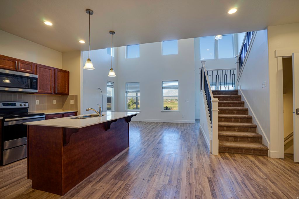 Photo of 1429 N 3600 W, Lehi, UT 84043 (MLS # 2124920)