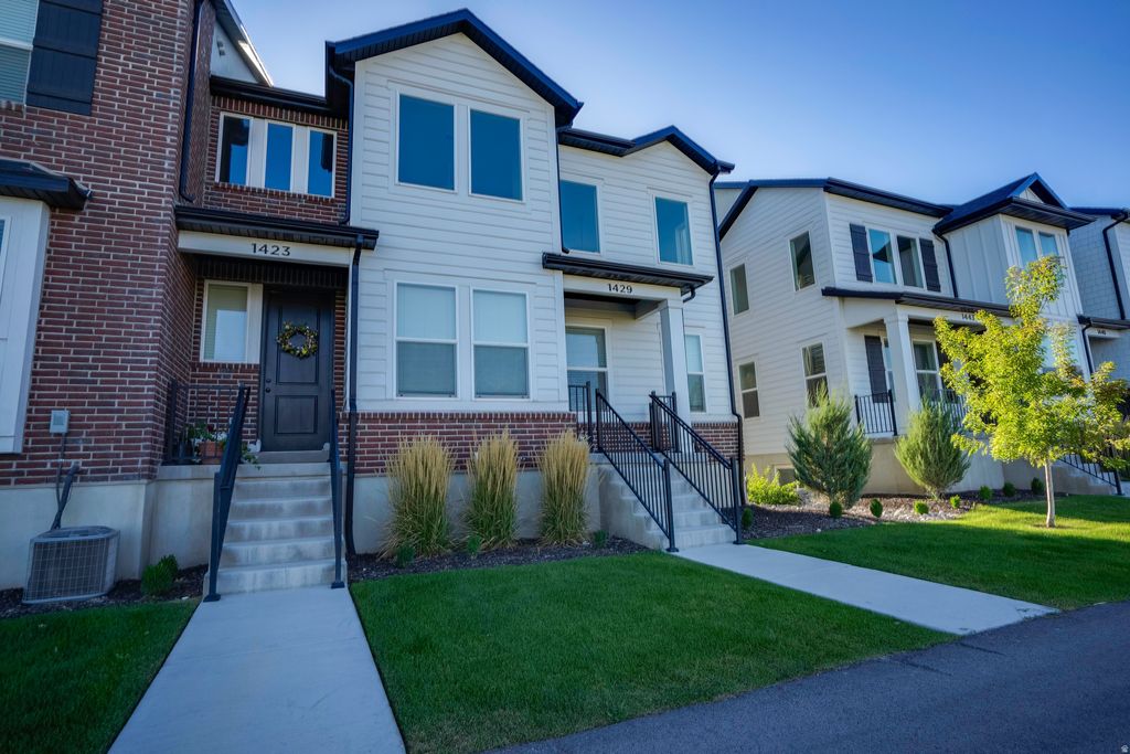 Photo of 1429 N 3600 W, Lehi, UT 84043 (MLS # 2124920)