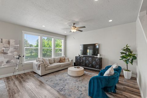 Tiny photo for 1303 E WEYBURN LN, Holladay, UT 84117 (MLS # 2159127)