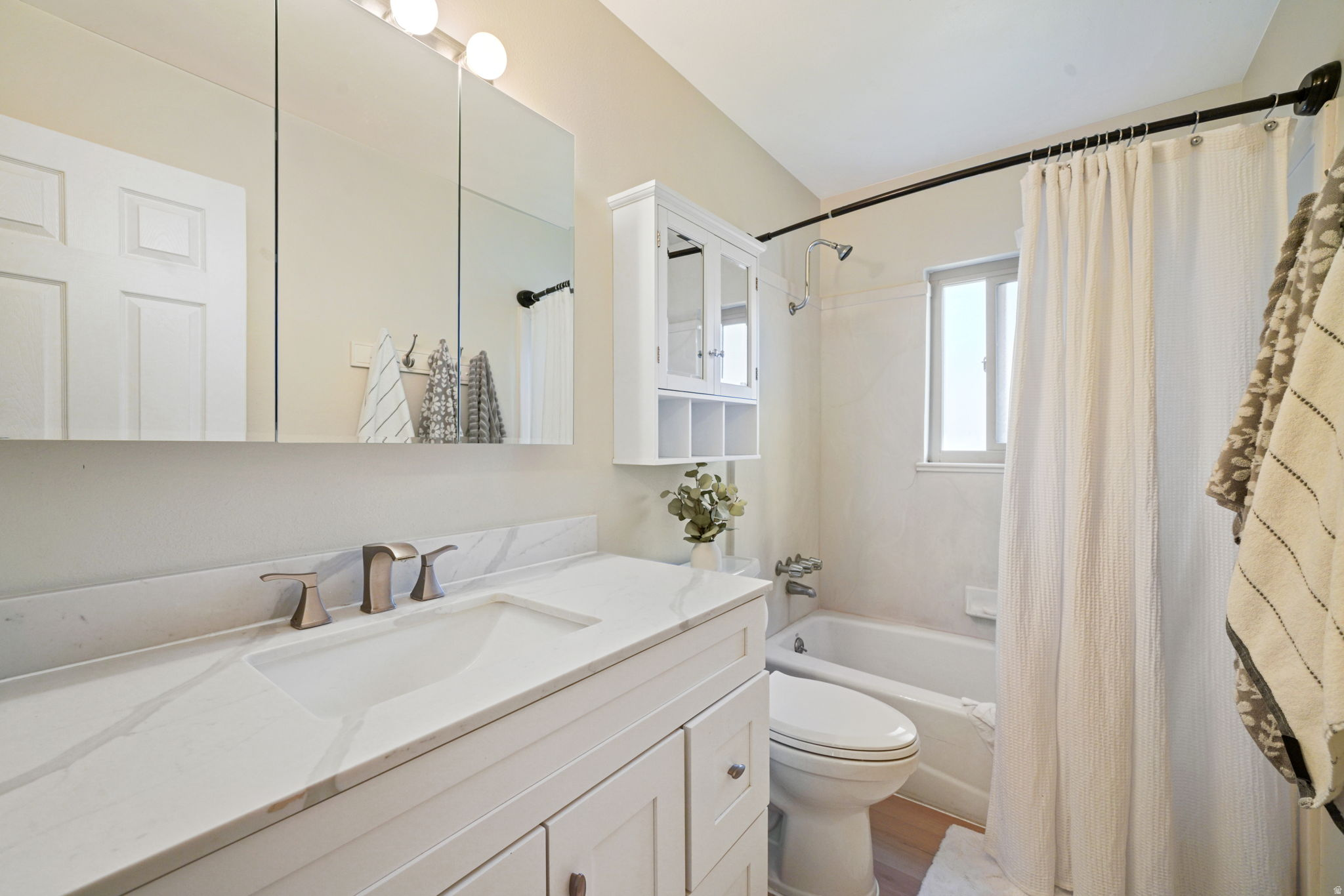 AMIRON - Residential