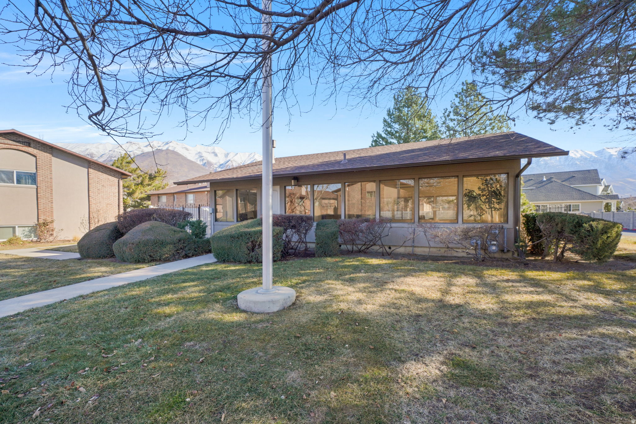 AMIRON - Residential