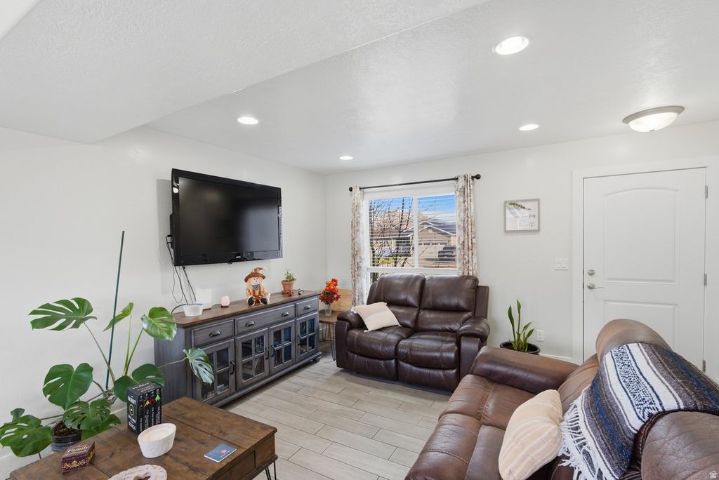 Photo of 184 S RANCH RD E, Grantsville, UT 84029 (MLS # 2125352)