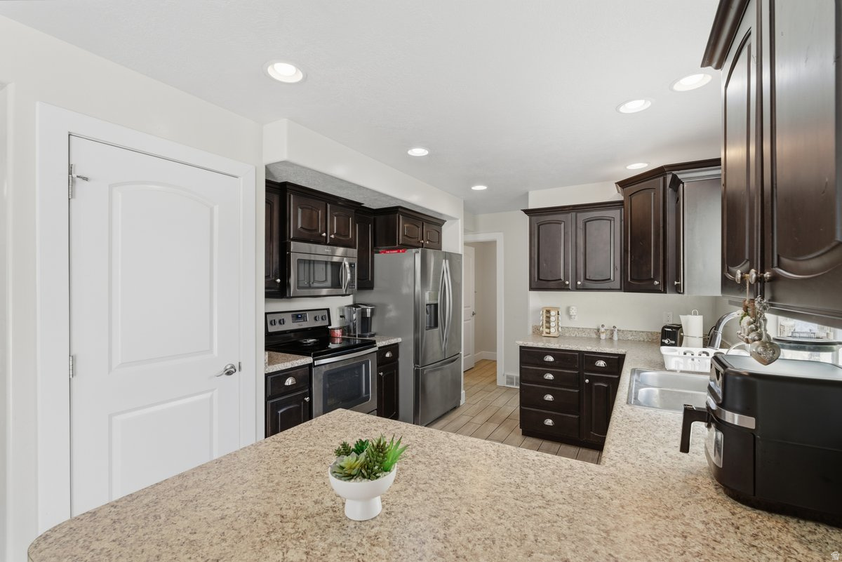 GRANTSVILLE CITY - Residential