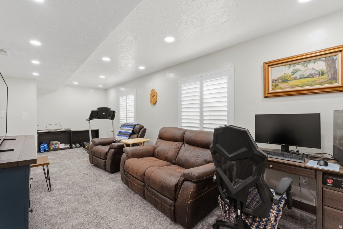 GRANTSVILLE CITY - Residential