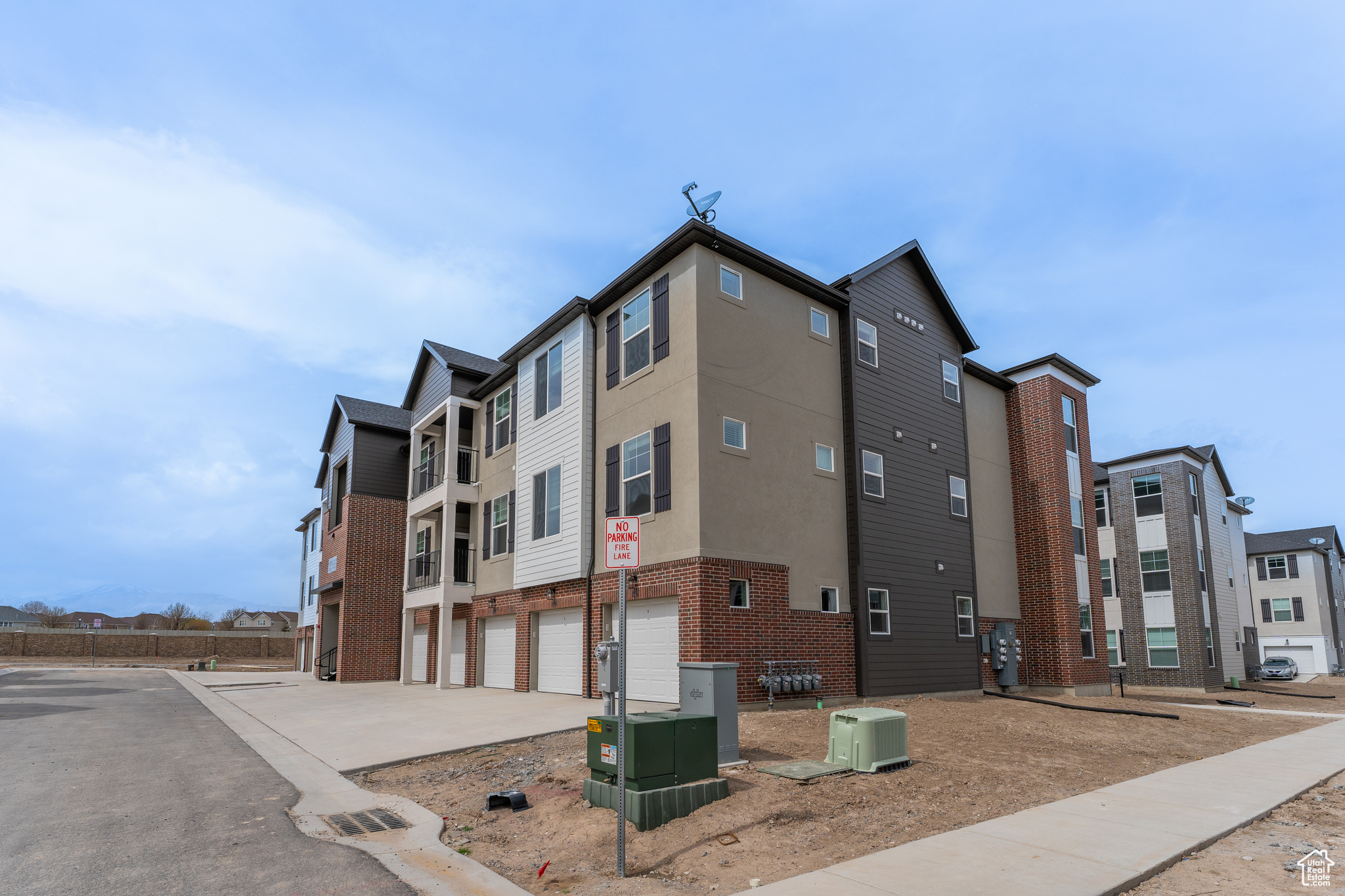4718 W Neill Ln #MM302, Riverton, Utah image 1