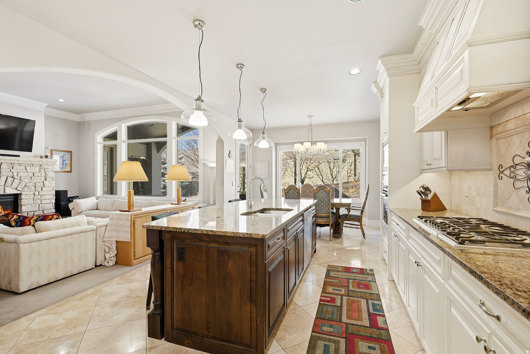 EAGLE CREST - Residential