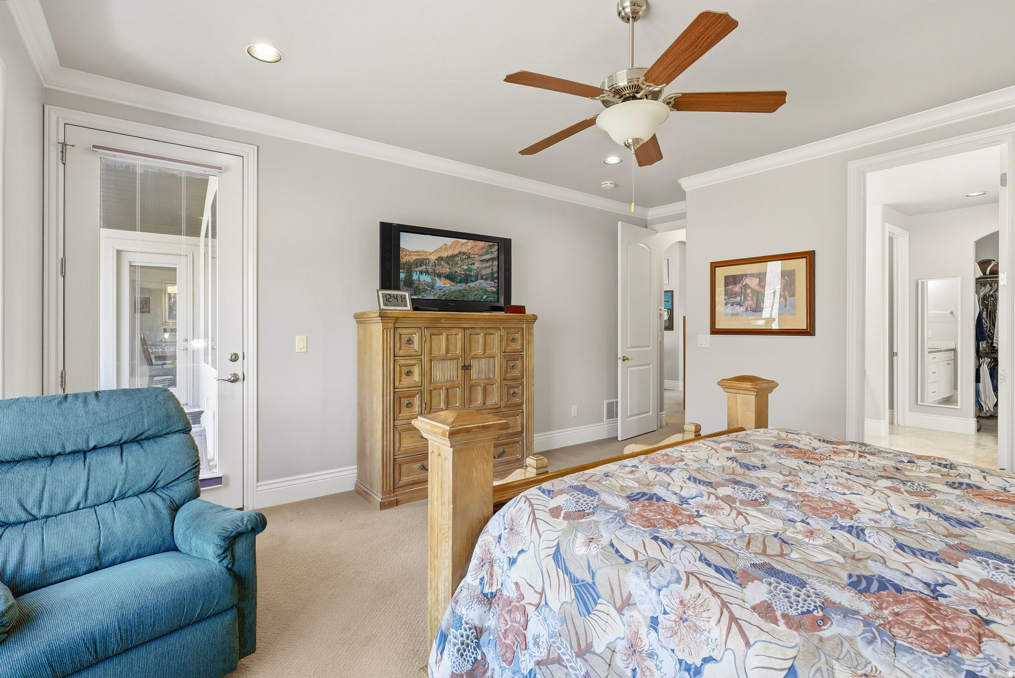 EAGLE CREST - Residential
