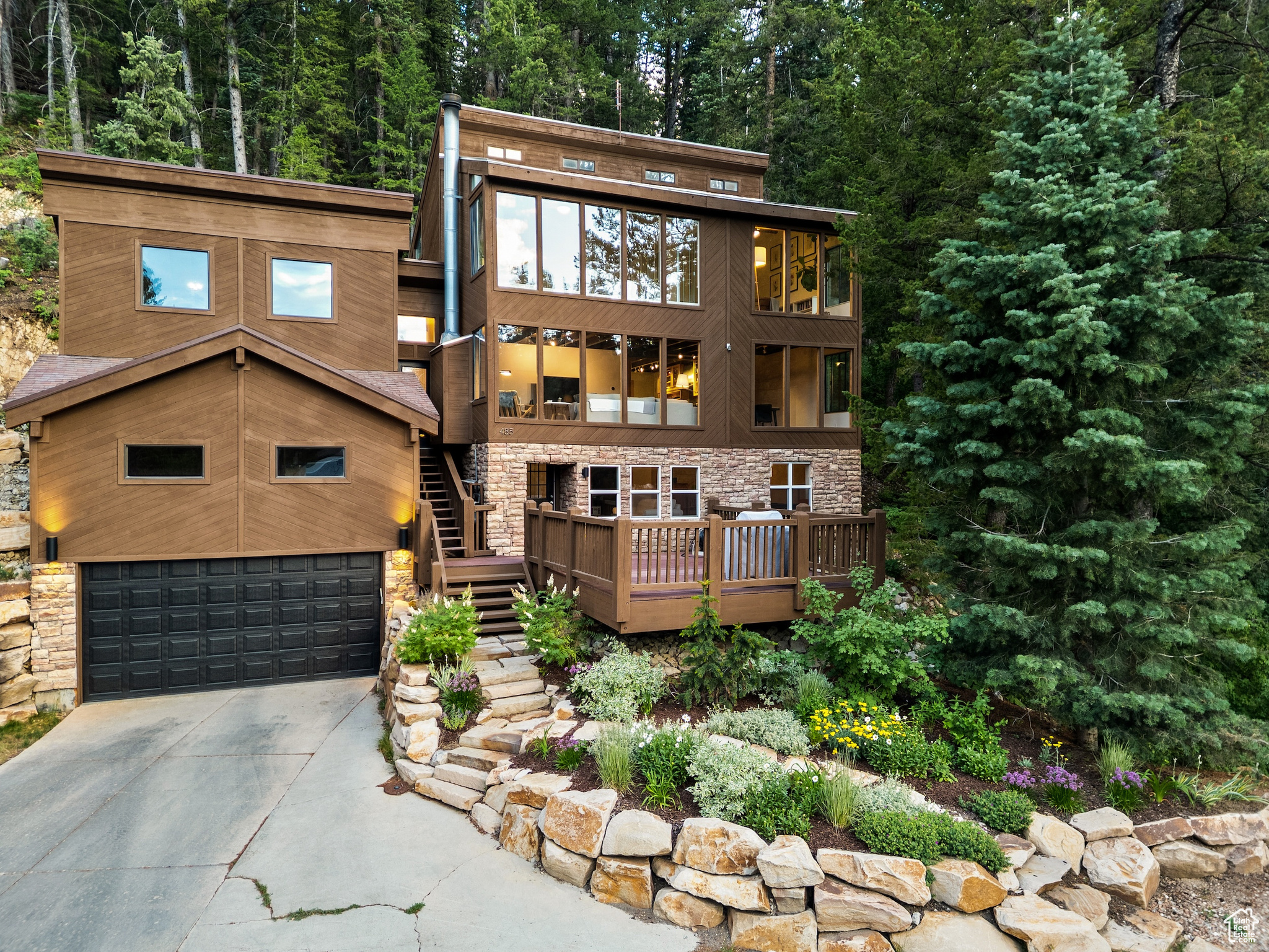 485 UPPER EVERGREEN DR