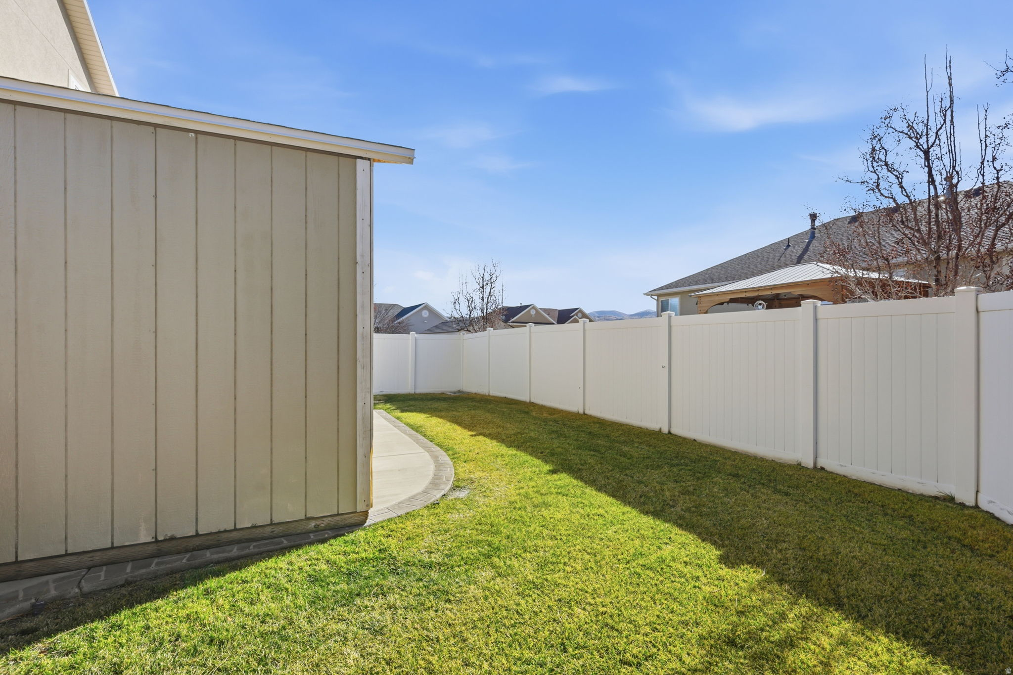 MEADOWS - Residential