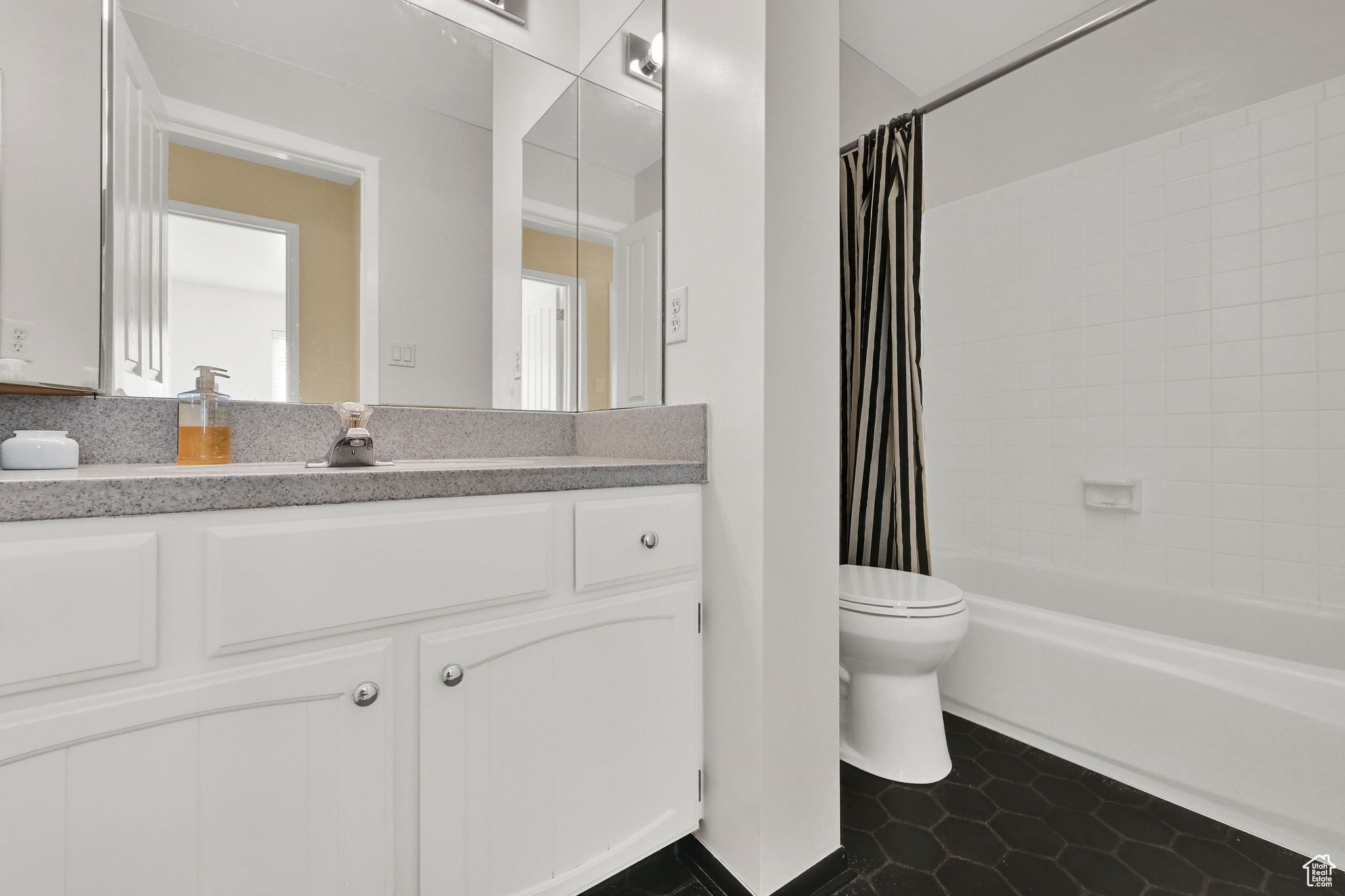 WAYLAND STATION AT OLD FARM - Residential