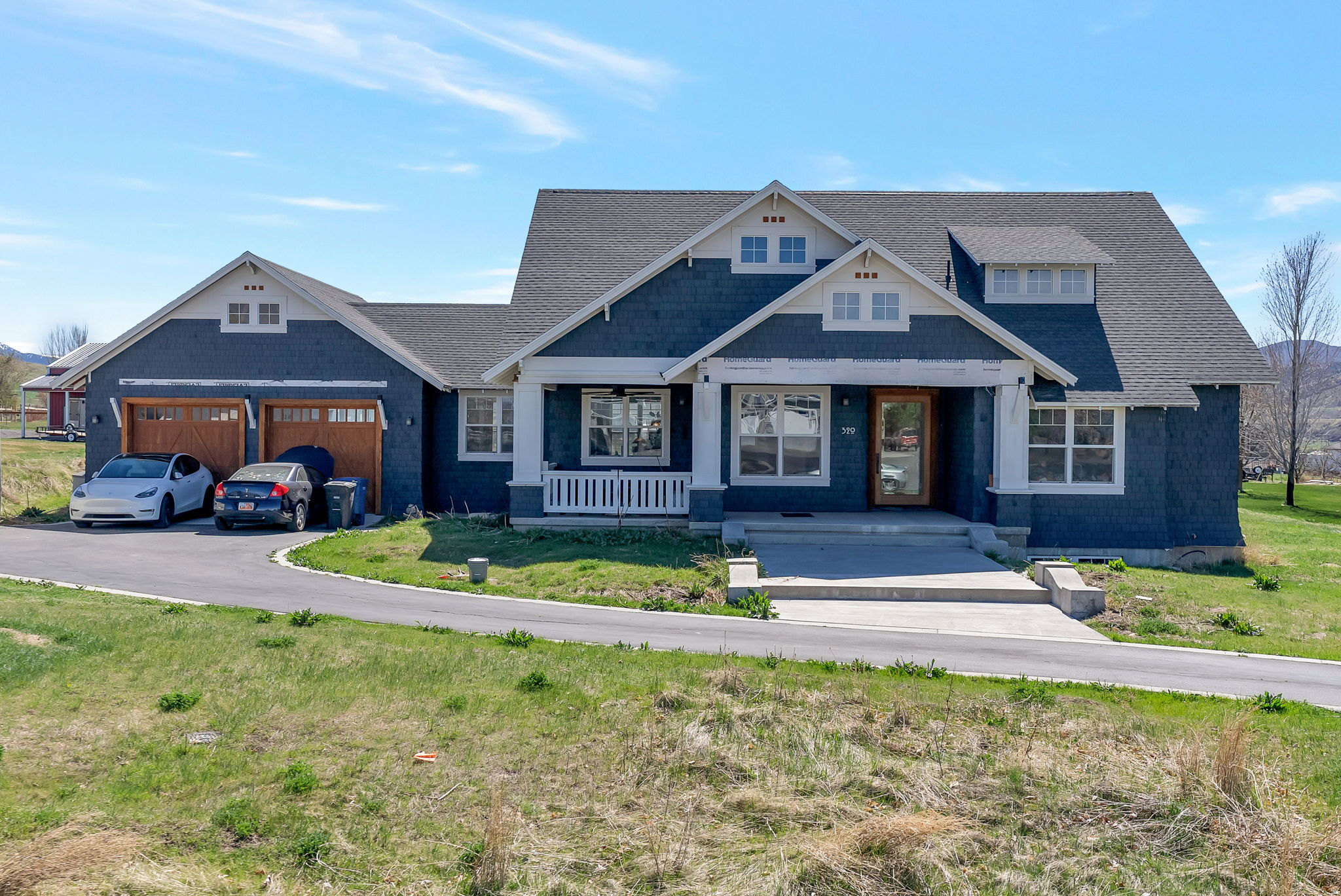 PARADISE COUNTRY EST - Residential