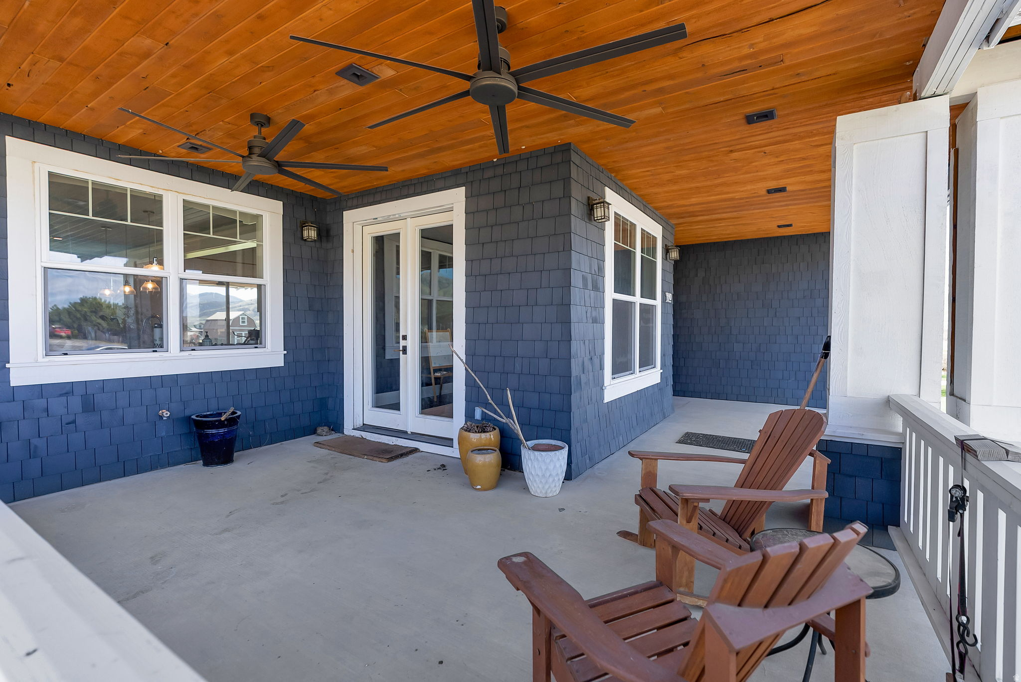 PARADISE COUNTRY EST - Residential