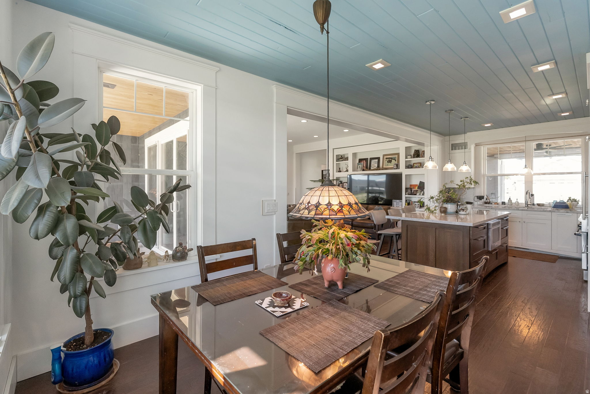 PARADISE COUNTRY EST - Residential