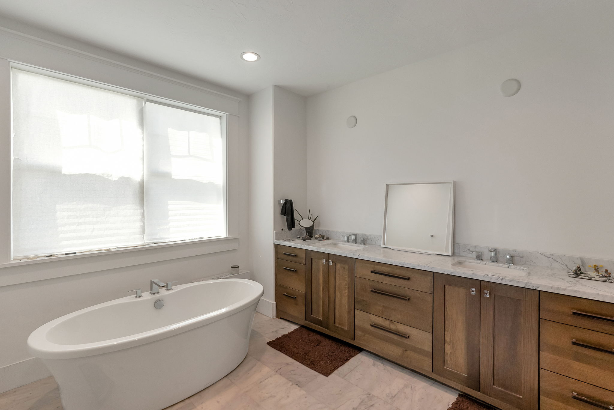 PARADISE COUNTRY EST - Residential