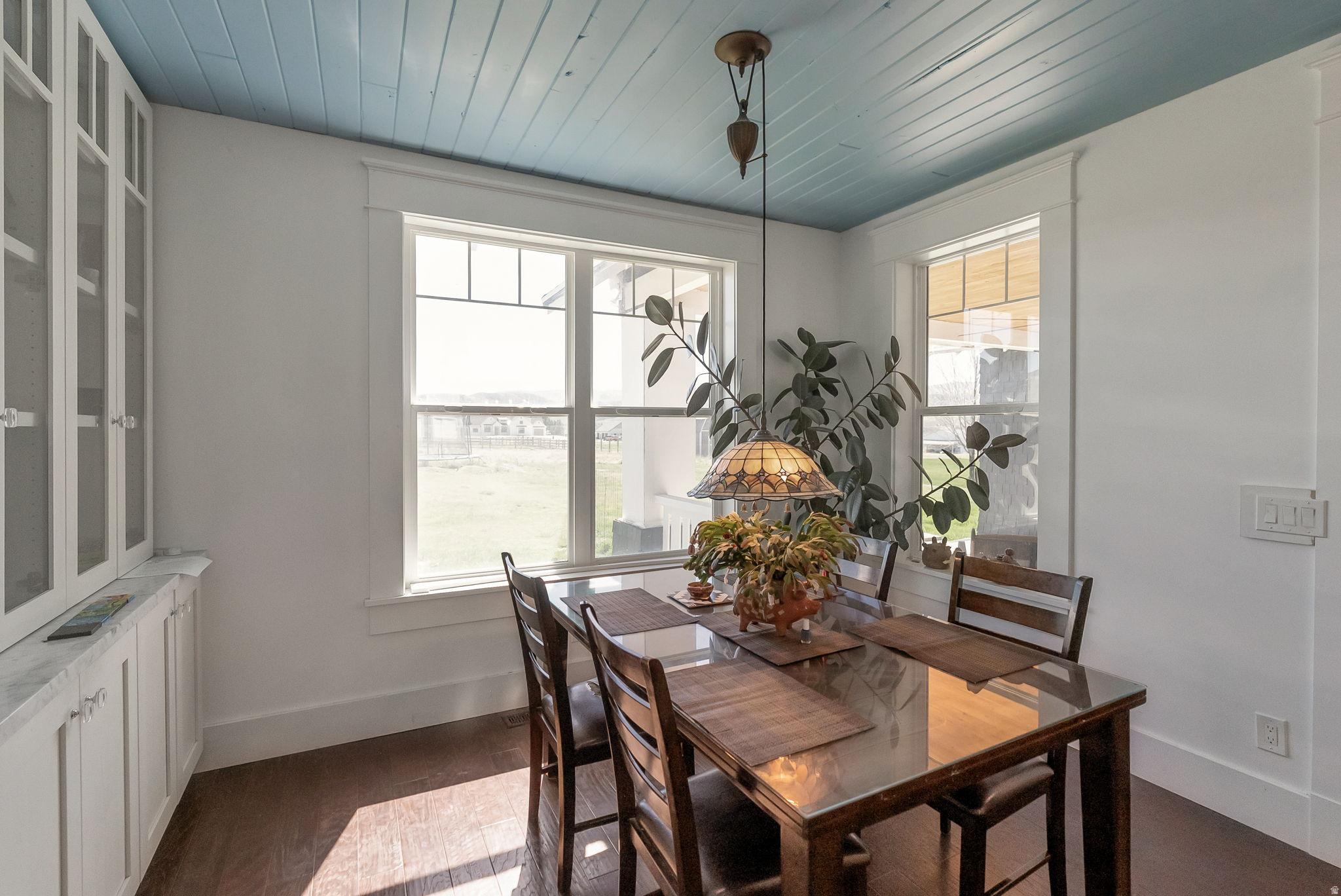 PARADISE COUNTRY EST - Residential