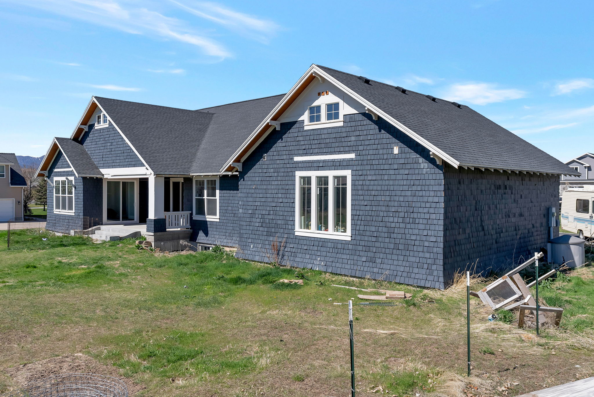 PARADISE COUNTRY EST - Residential