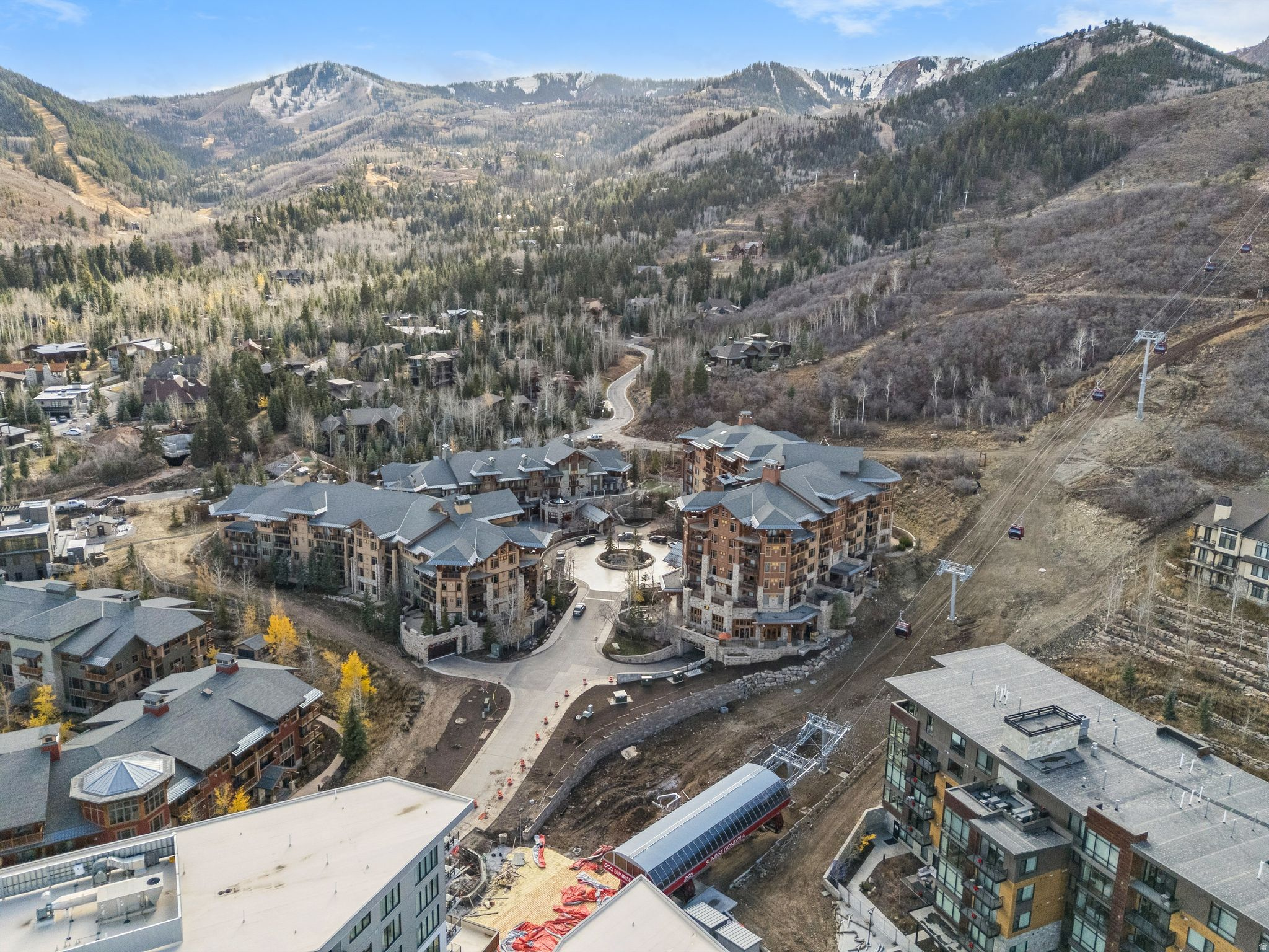 HYATT ESCALA - Residential