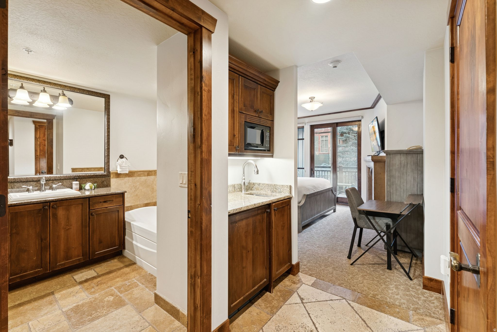 HYATT ESCALA - Residential