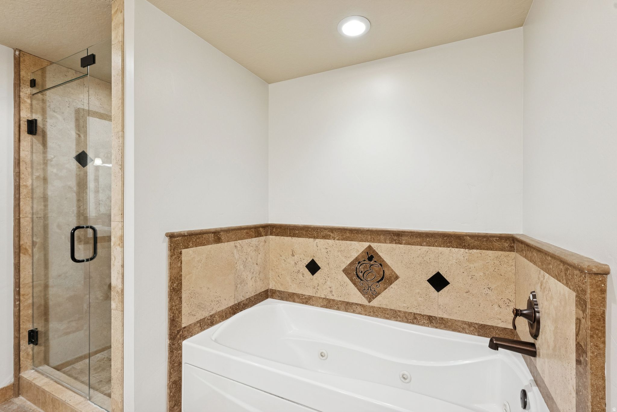 HYATT ESCALA - Residential