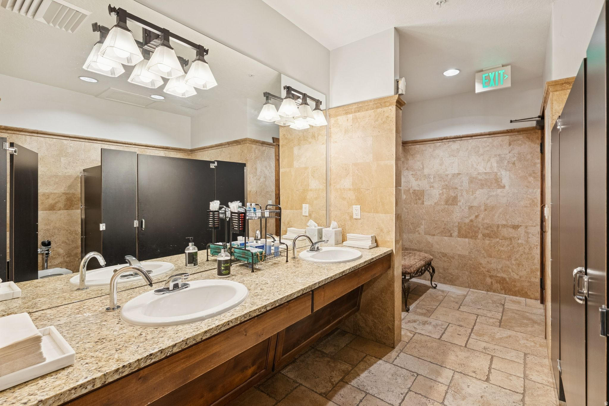 HYATT ESCALA - Residential