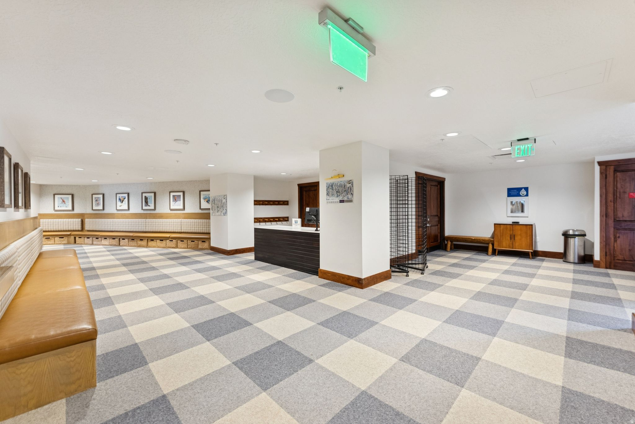 HYATT ESCALA - Residential