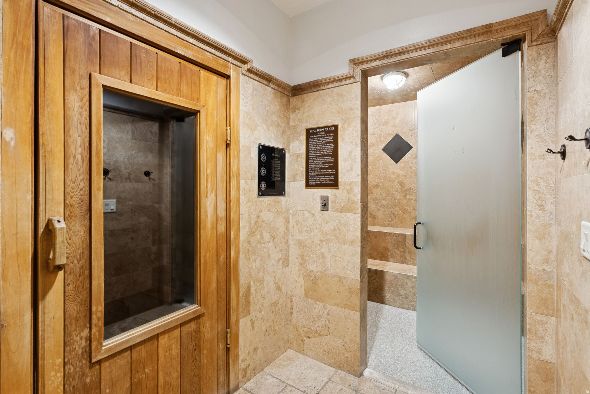 HYATT ESCALA - Residential