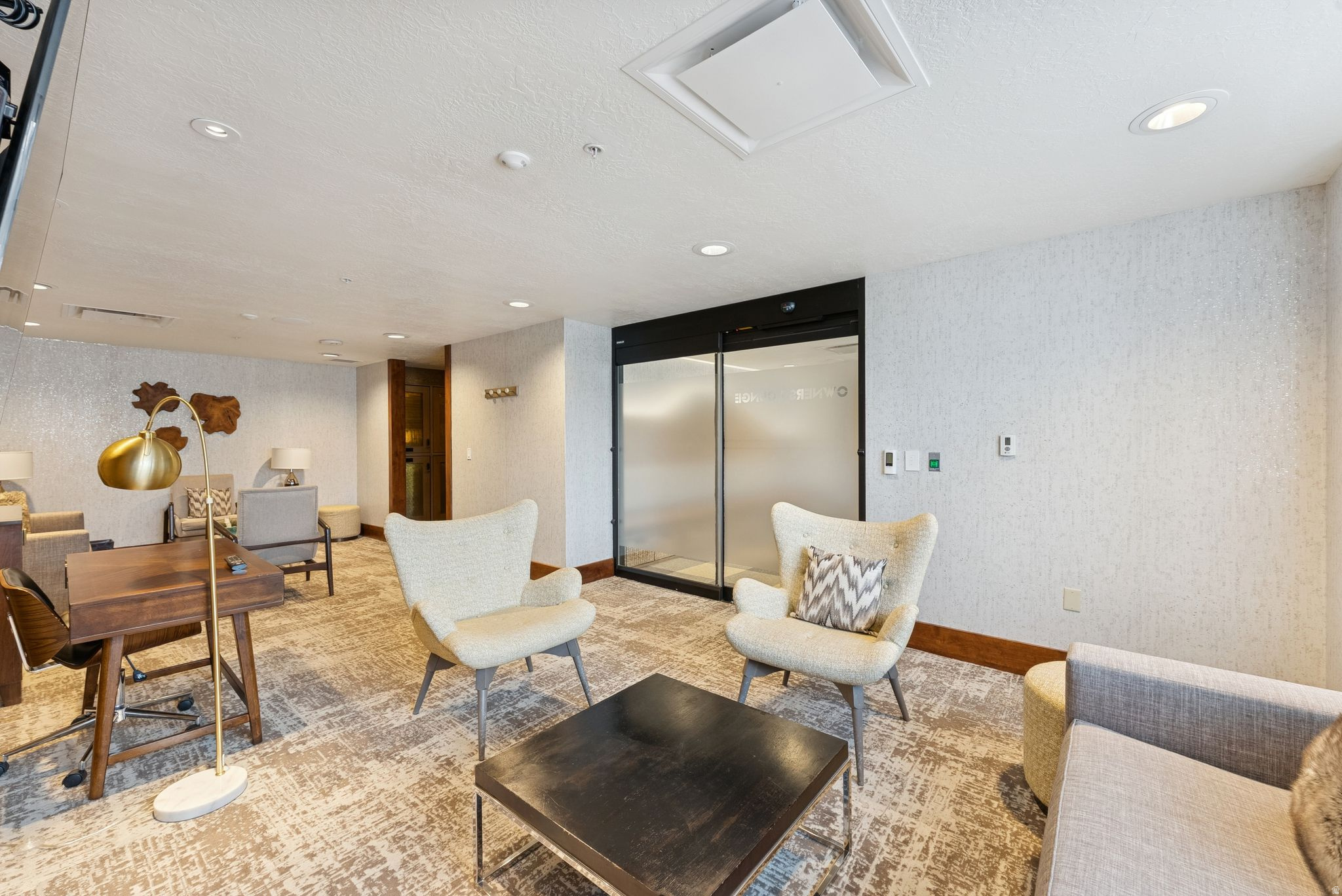 HYATT ESCALA - Residential