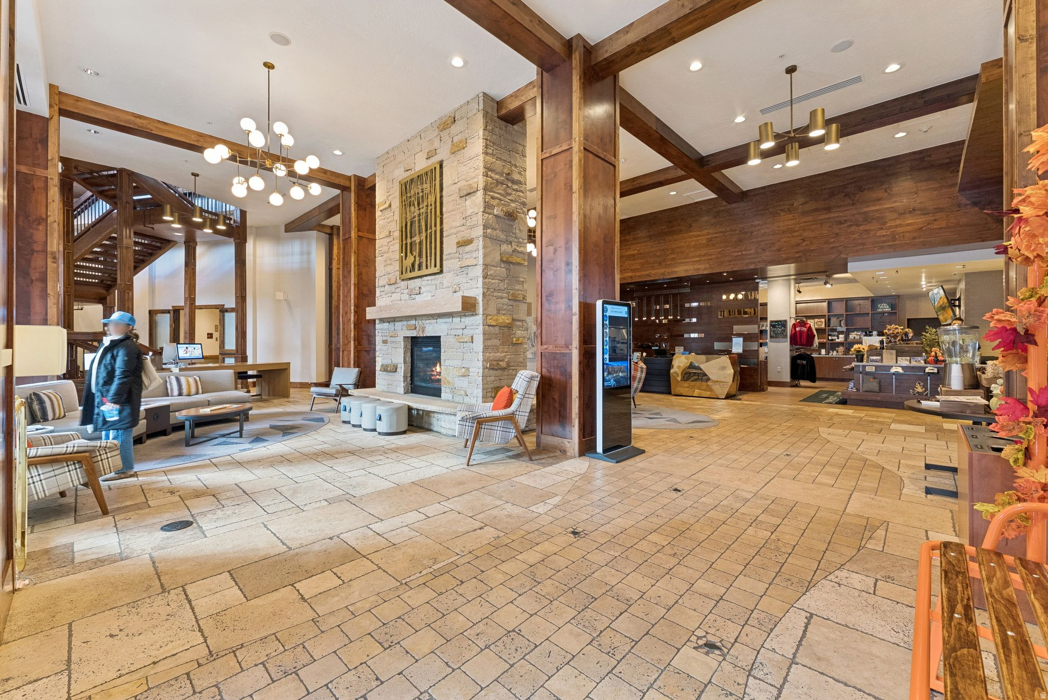 HYATT ESCALA - Residential