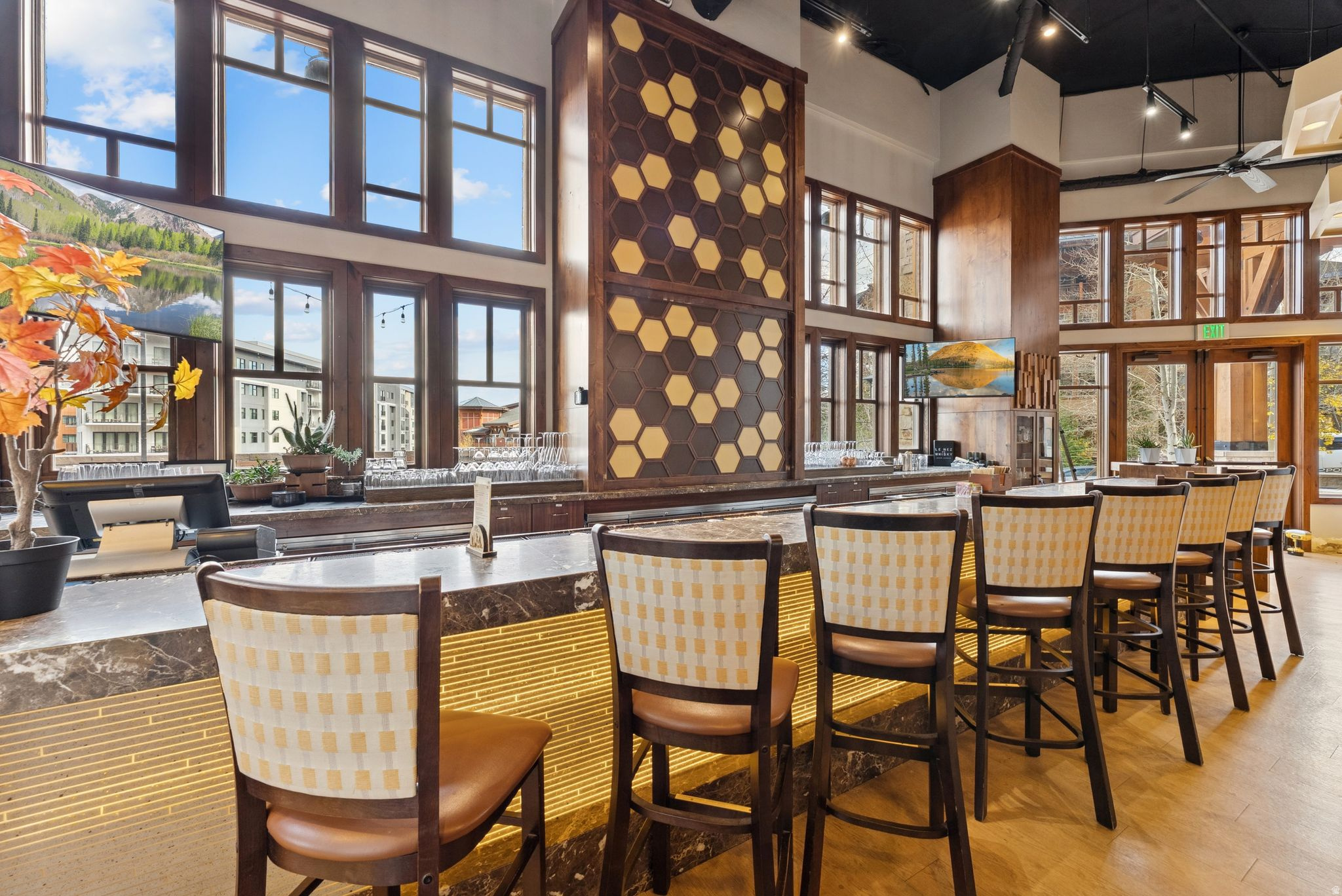 HYATT ESCALA - Residential