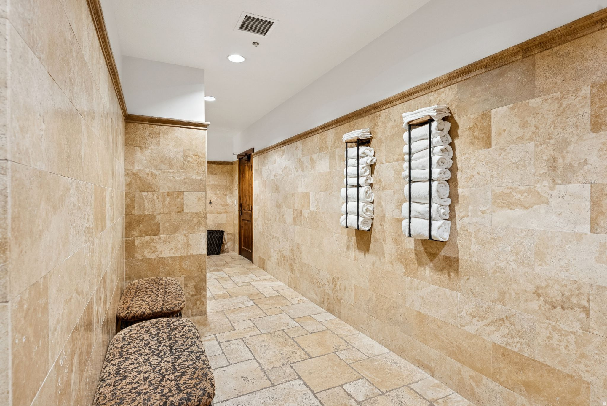 HYATT ESCALA - Residential