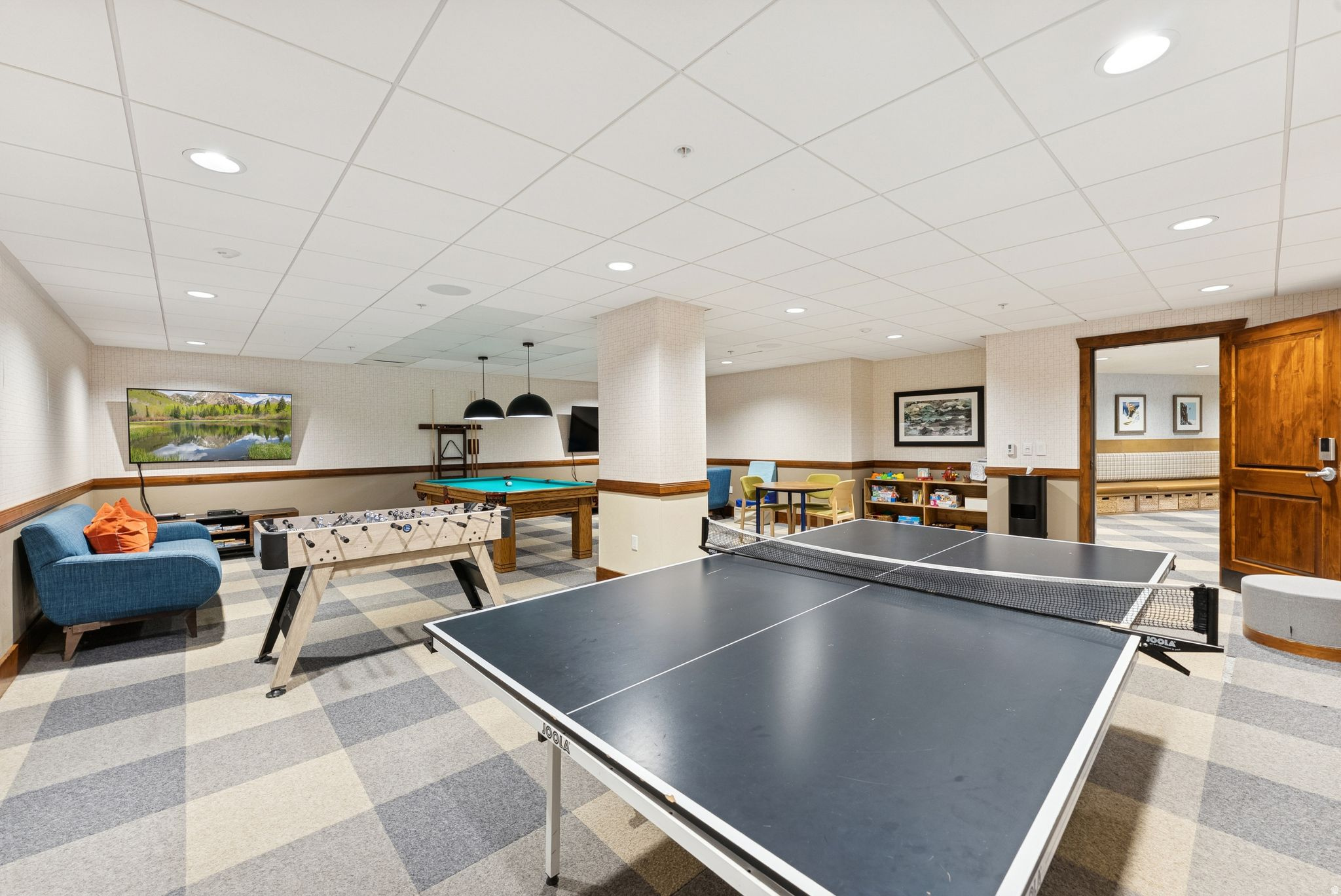 HYATT ESCALA - Residential