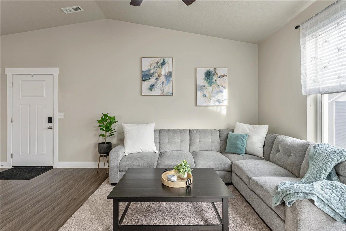 HORIZON HEIGHTS - Residential