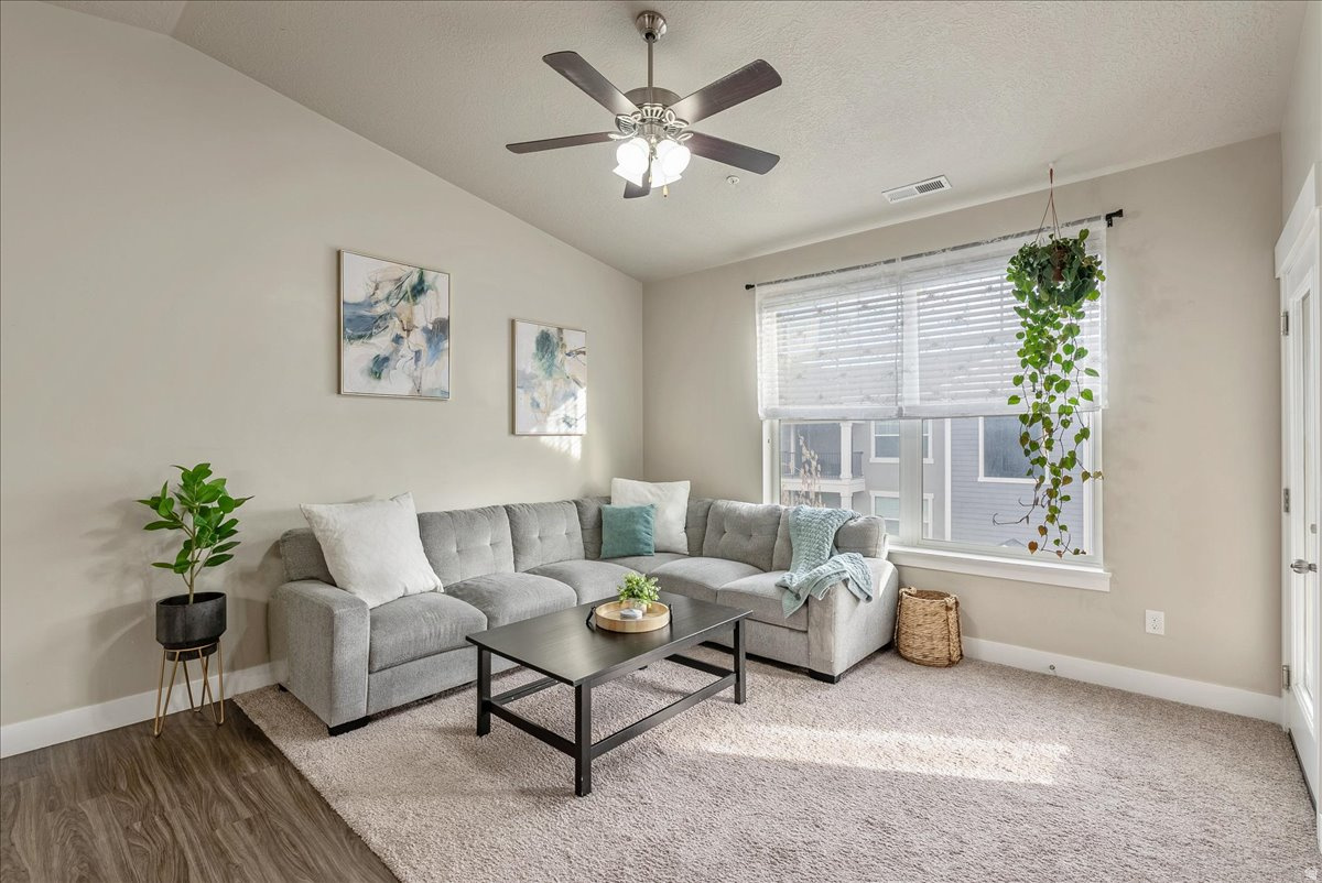 HORIZON HEIGHTS - Residential