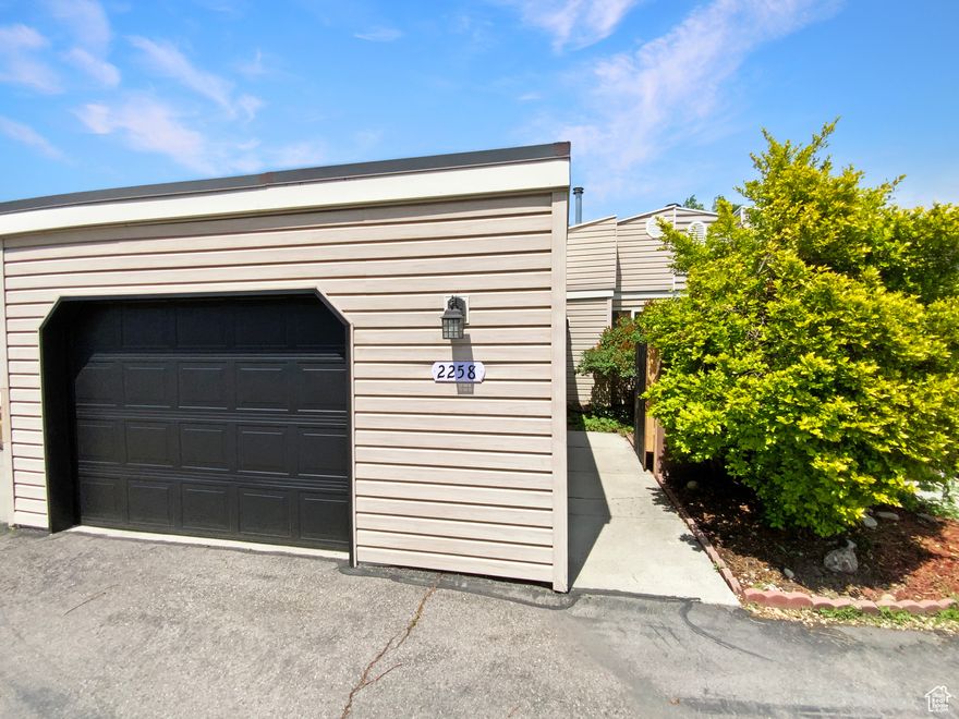 100-Day Home Warranty coverage available at closing. Seller may consider buyer concessions if made in an offer. Fantastic home in sought after location!  Discover a bright interior tied together with a neutral color palette. Head to the spacious primary suite with good layout and closet included. The primary bathroom features plenty of under sink storage waiting for your home organization needs. Don't wait! Make this beautiful home yours.