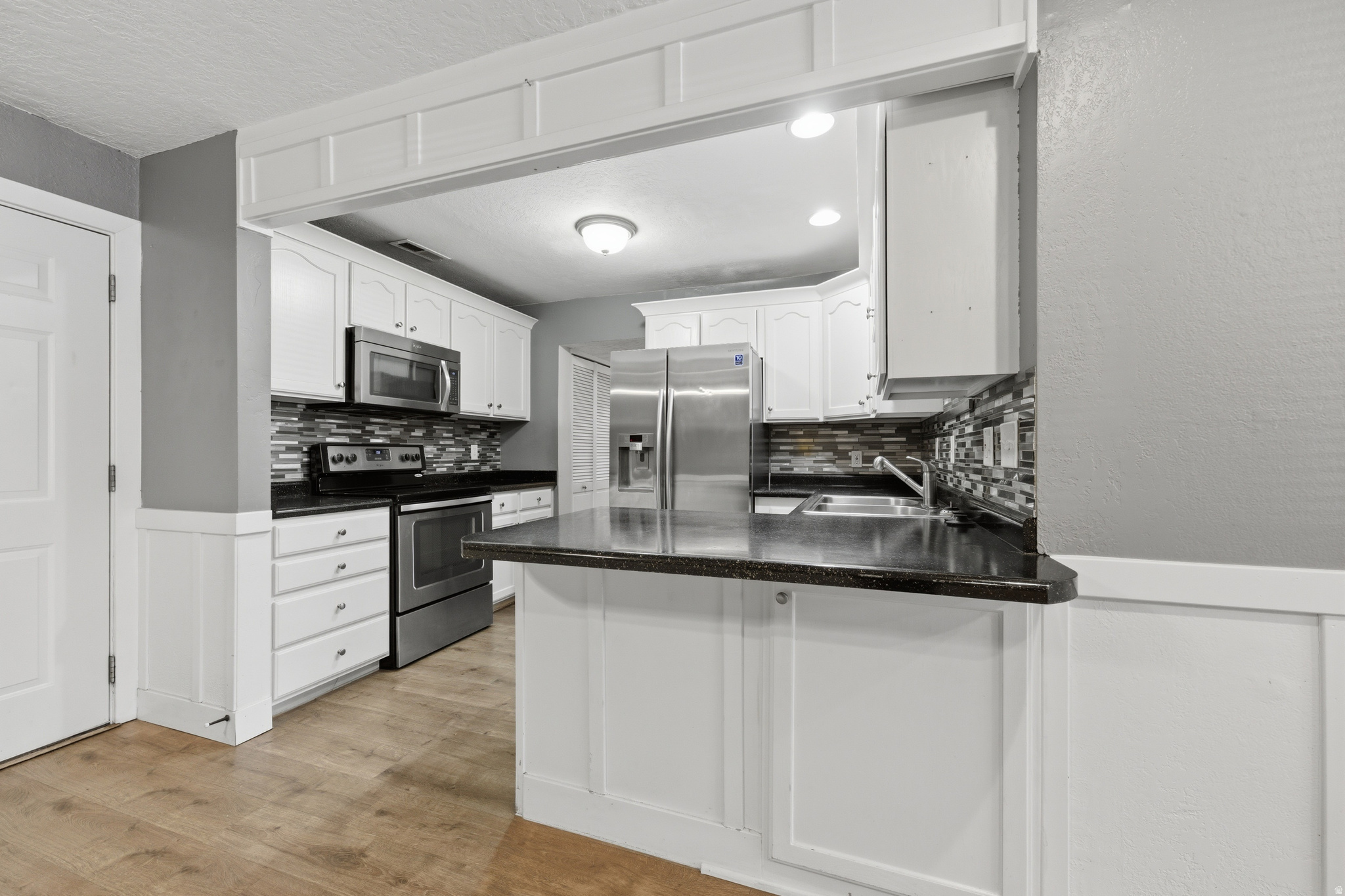 WOODLAND HEIGHTS CON - Residential