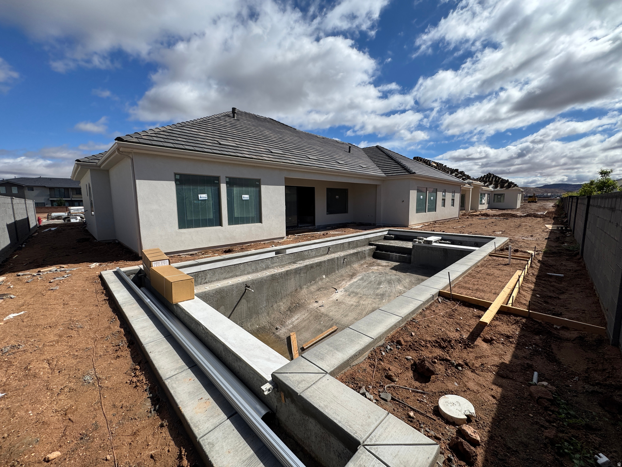 MOORLAND PARK - Residential