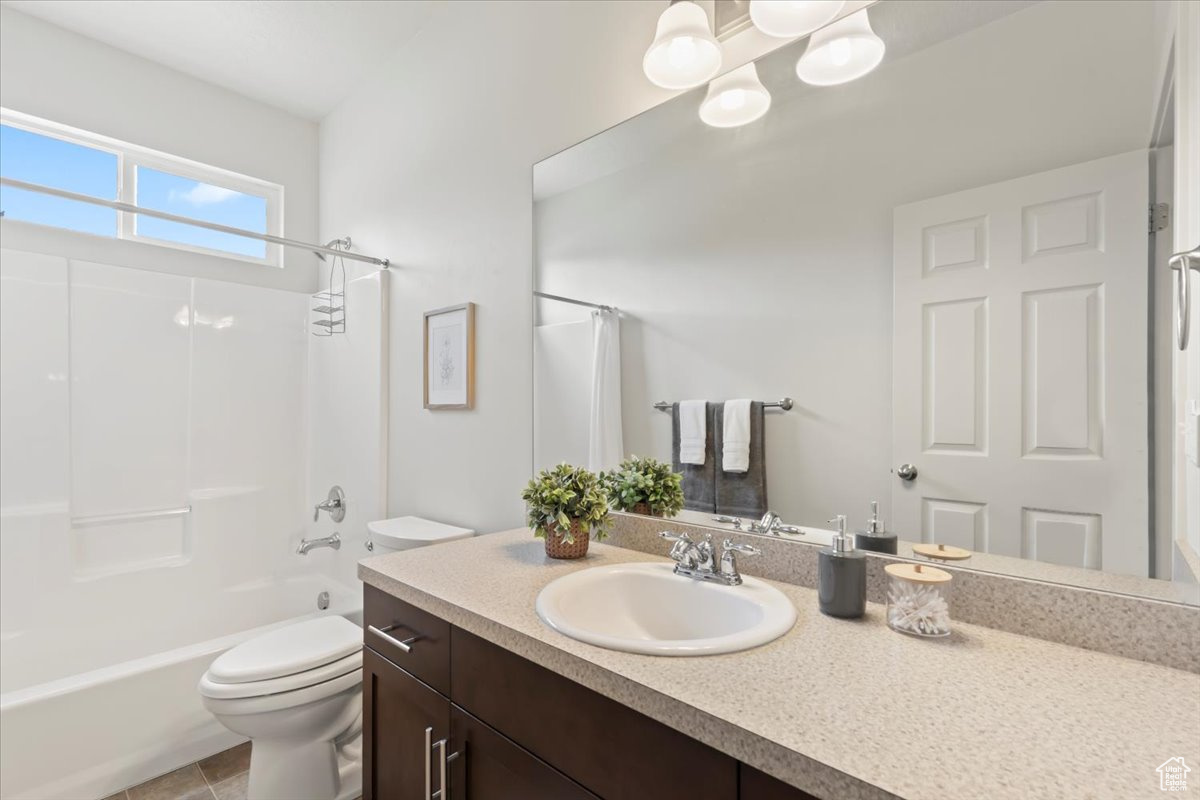 PINEAE VILLAGE P U D - Residential