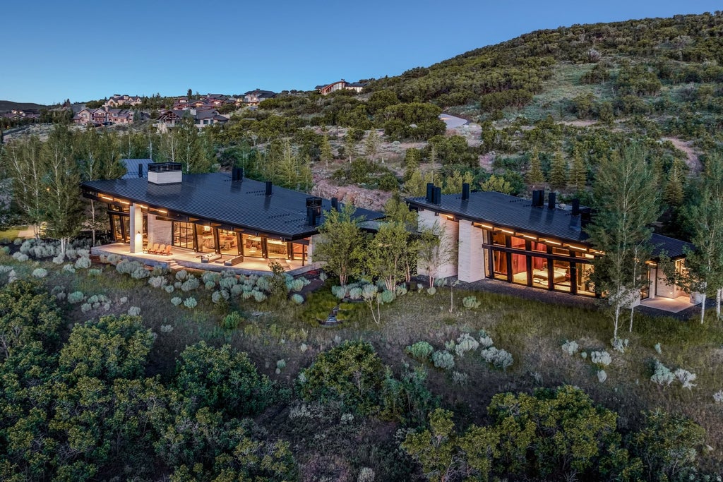 Photo of 29 MARILYN CT, Park City, UT 84060 (MLS # 2174770)